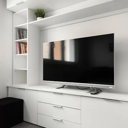 Rakowiec Blue By Bookinghost * 华沙